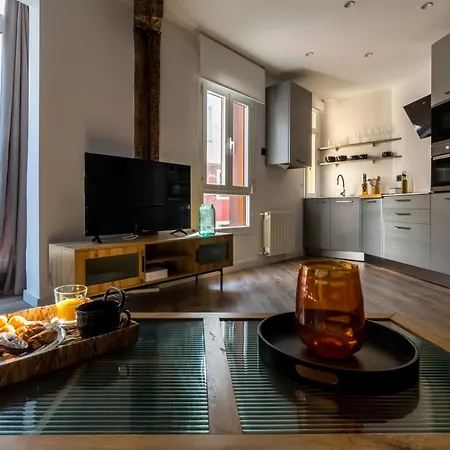 Daire Vivienda Turistica Plaza De Tres Pilares *