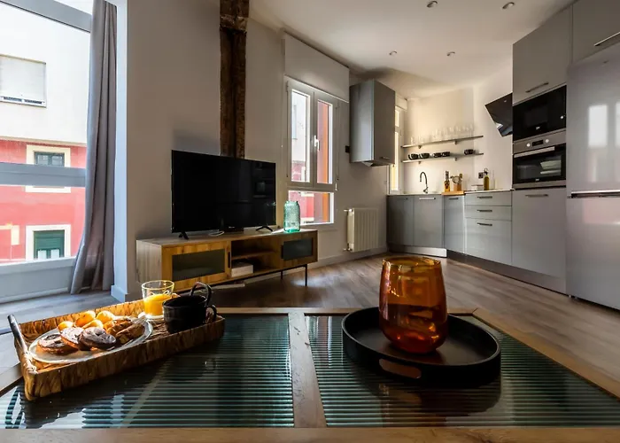 Apartament Vivienda Turistica Plaza De Tres Pilares *